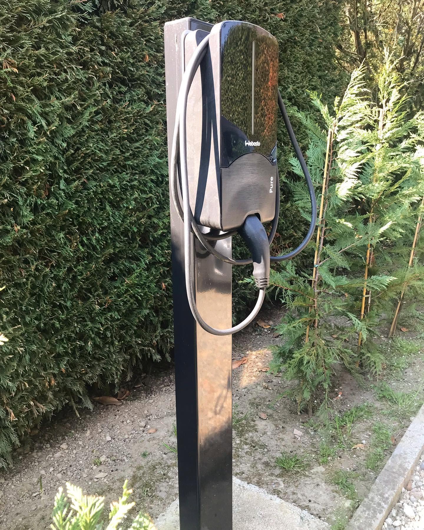 Colonna di ricarica auto elettrica a Villa Lesa